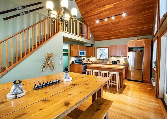 Stoke Cabin By Revelstoke Vacations