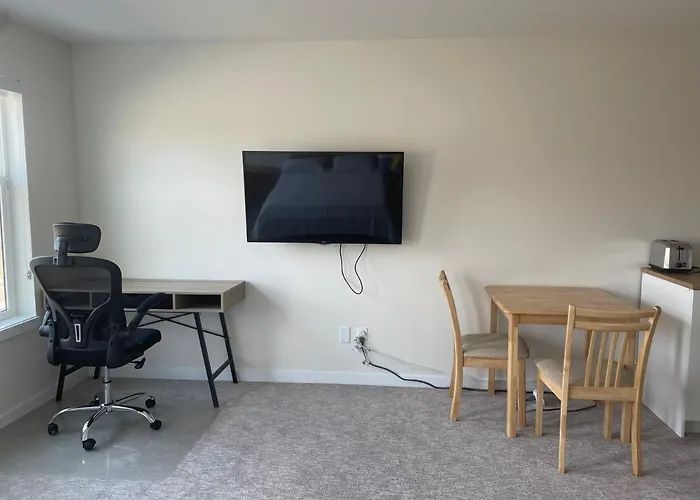 Private Suite In A Townhouse Kamloops