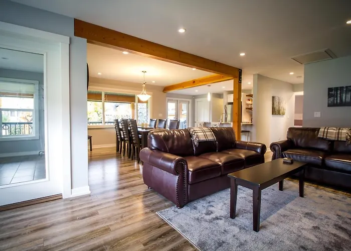 Fall Line Guesthouse Revelstoke