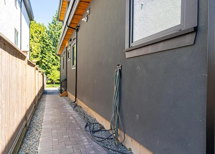 Michael'S Lodge Surrey