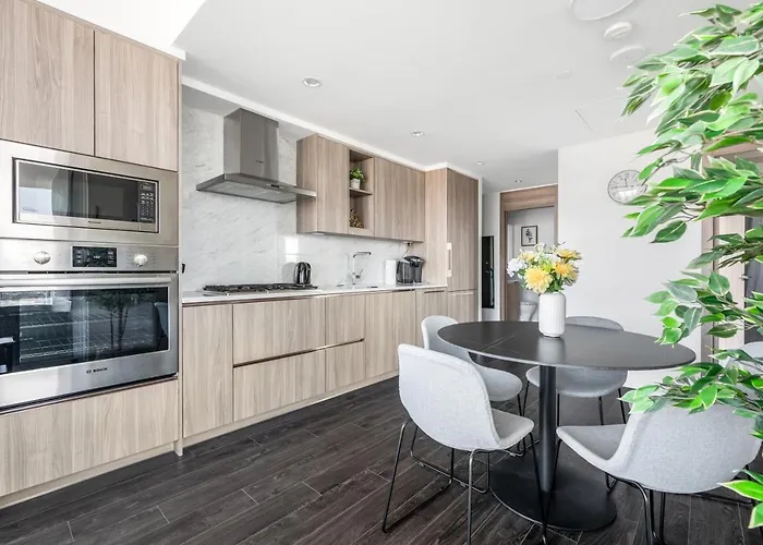 Brand New Luxury 2Bed/2Bath Condo Burnaby