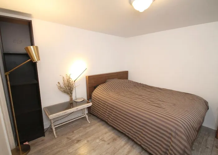 Private The Orange Door Garden Suite Vancouver