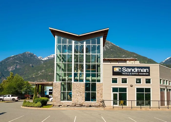 Squamish Hotels
