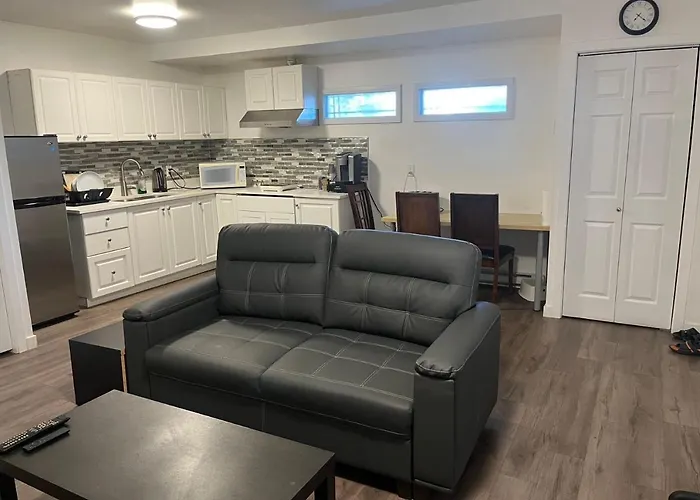 Starting Point Family House Hotel Saanich