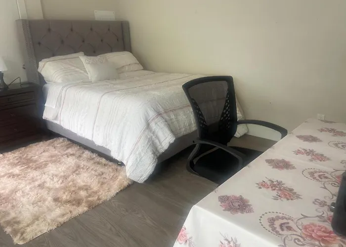 Spacious Room To Stay In Surrey