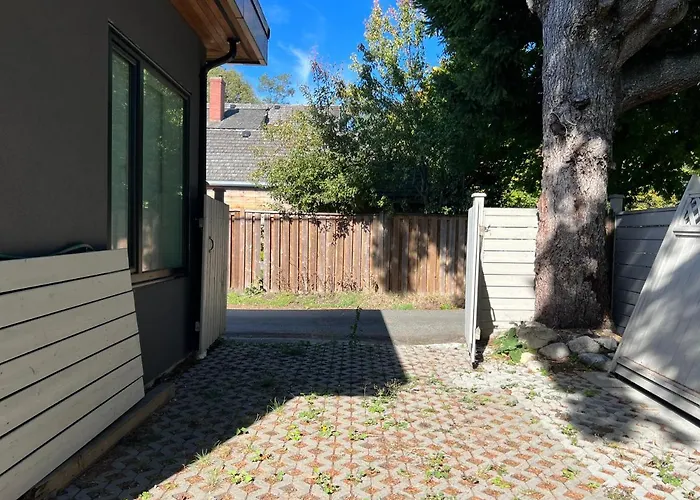 Brand New Modern Laneway House Villa Vancouver