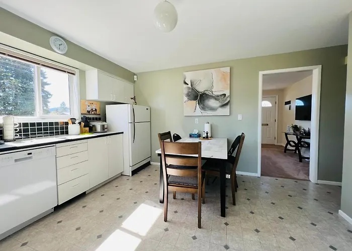 Sara Place Port Alberni