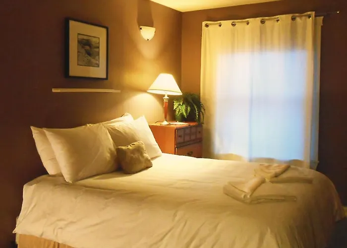 Nanaimo hotels near Casino Nanaimo