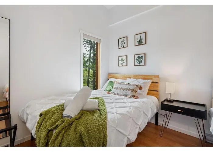 Chardonnay Chalet I Fireplace I Mountain View I Tv Villa Invermere