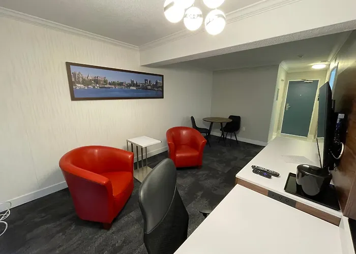 Victoria hotels near St Andrew's Cathedral