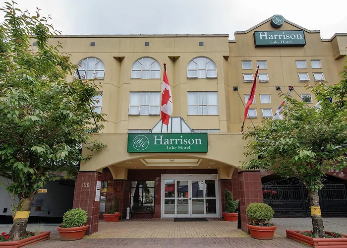 Harrison Hot Springs hotels near Miami Bridges Walk