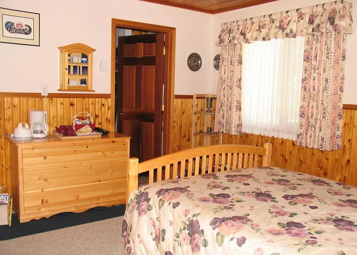 Blue Grouse Country Inn Clearwater