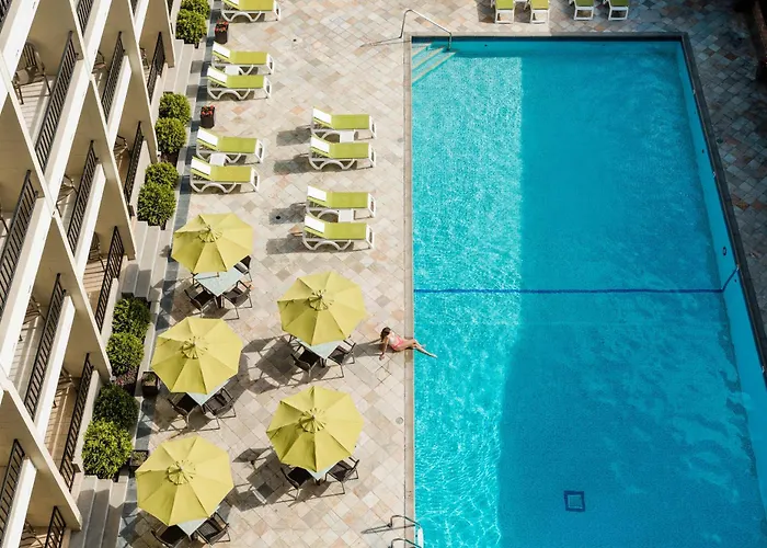 Kelowna Hotels for Romantic Getaway