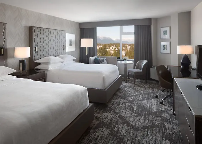 Surrey hotels near Bear Creek Train Park & Mini Golf