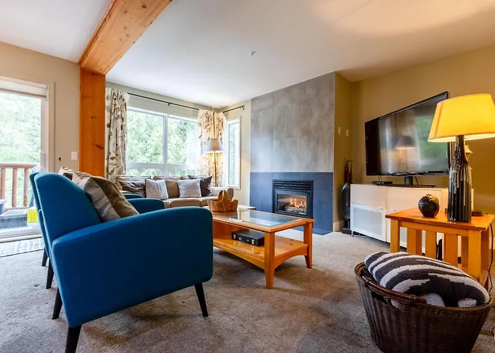 Ski In & 15 Minute Walk To The Lifts Hot Tub Ac Pet Friendly Fernie