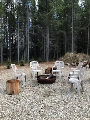 The Antler Ridge Cabin Valemount