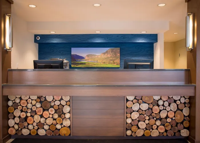 Kelowna hotels near Okanagan Heritage Museum