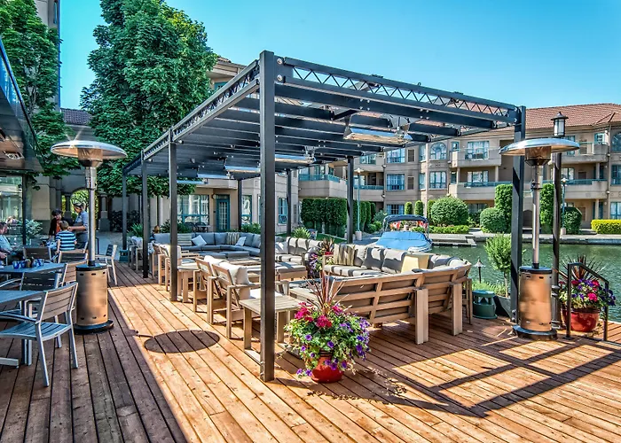 Kelowna hotels near Waterfront Park