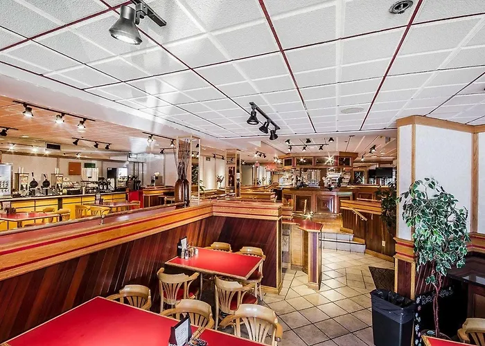 Comfort Inn & Suites Victoria With Golf Course